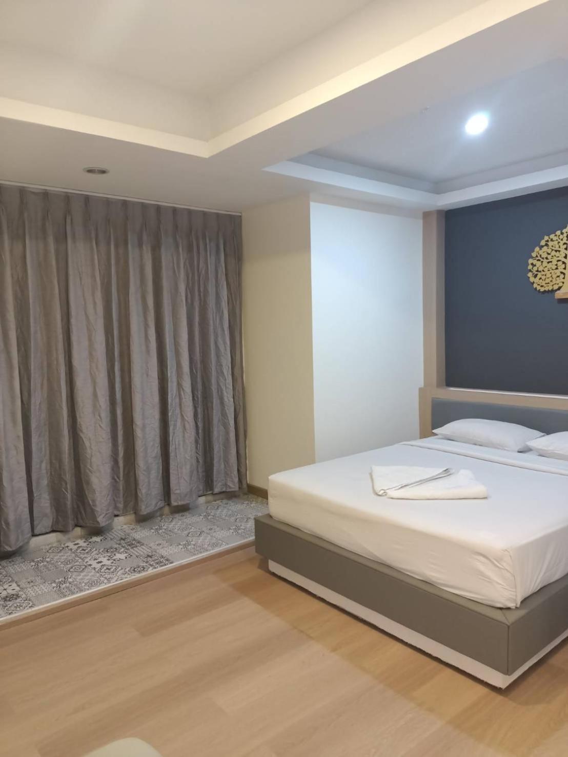 Royal Garden Home Hotel Bangkok Eksteriør billede