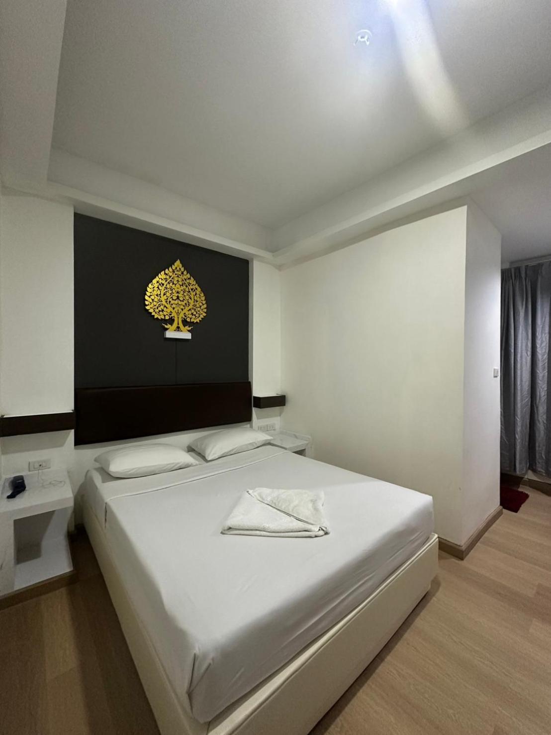 Royal Garden Home Hotel Bangkok Eksteriør billede