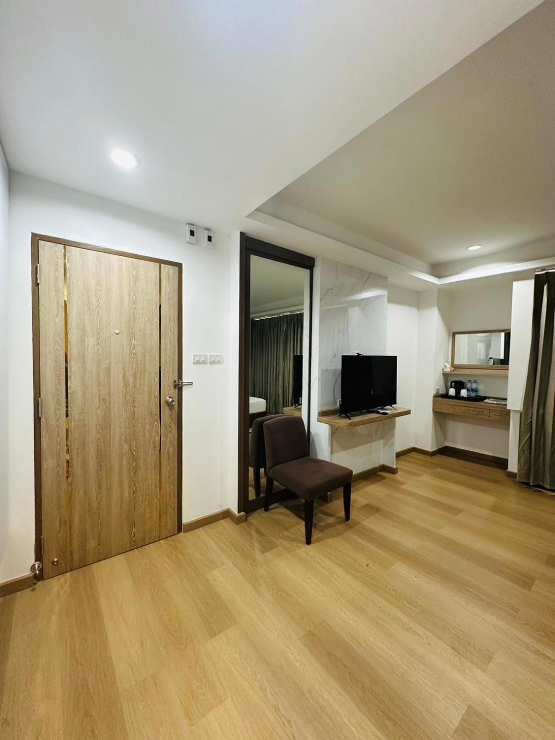 Royal Garden Home Hotel Bangkok Eksteriør billede