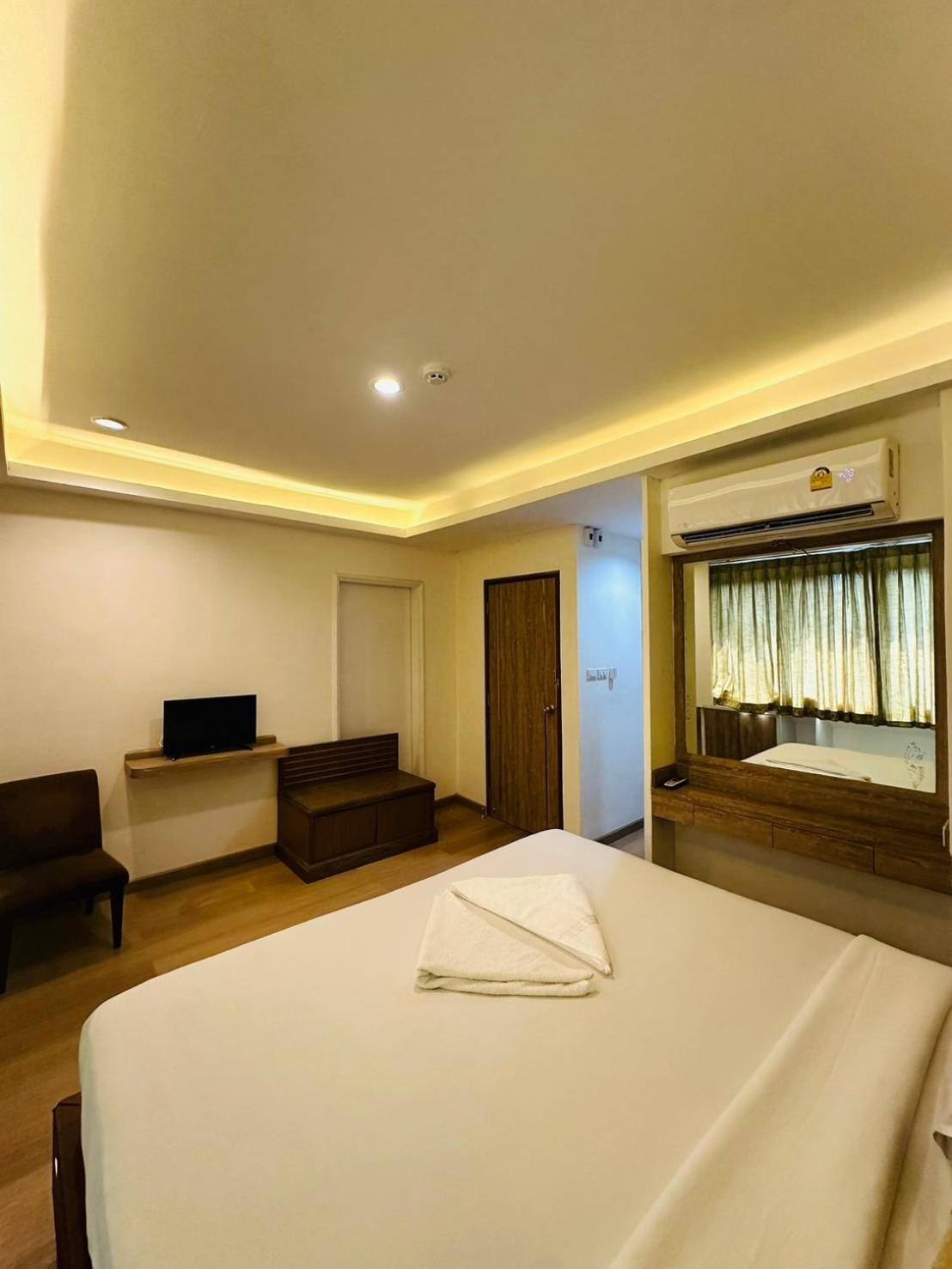 Royal Garden Home Hotel Bangkok Eksteriør billede