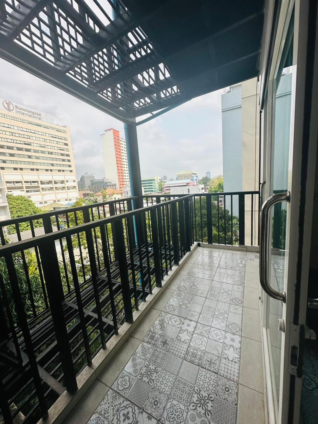 Royal Garden Home Hotel Bangkok Eksteriør billede